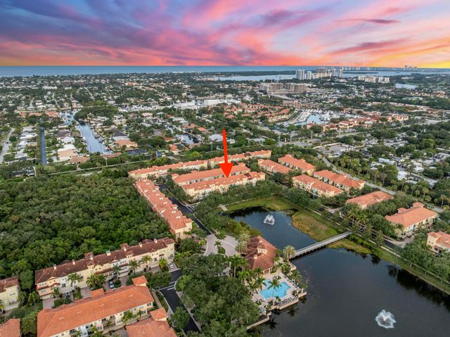 2305 Amalfi Way, Palm Beach Gardens, FL 33410