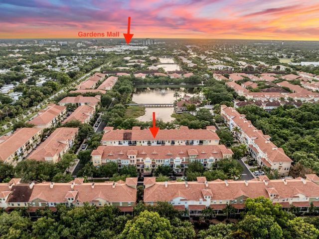 2305 Amalfi Way, Palm Beach Gardens, FL 33410