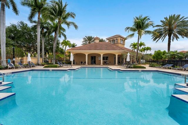 2305 Amalfi Way, Palm Beach Gardens, FL 33410
