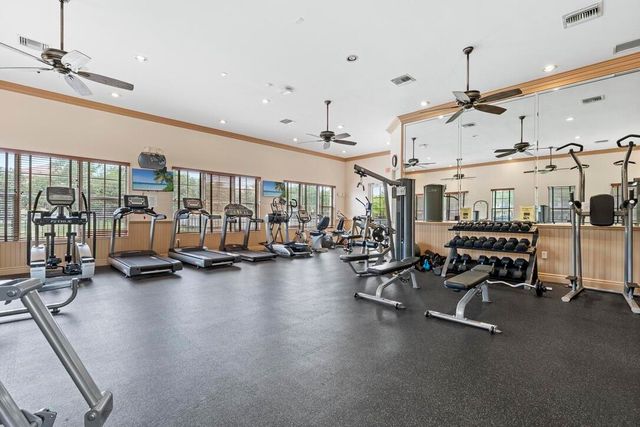 2305 Amalfi Way, Palm Beach Gardens, FL 33410