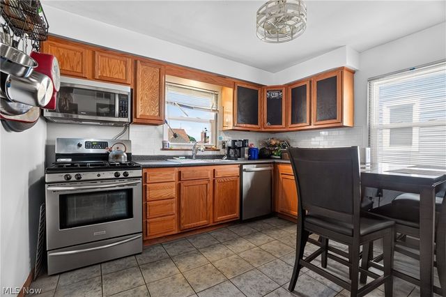 2701 Tuxedo Avenue, Parma, OH 44134