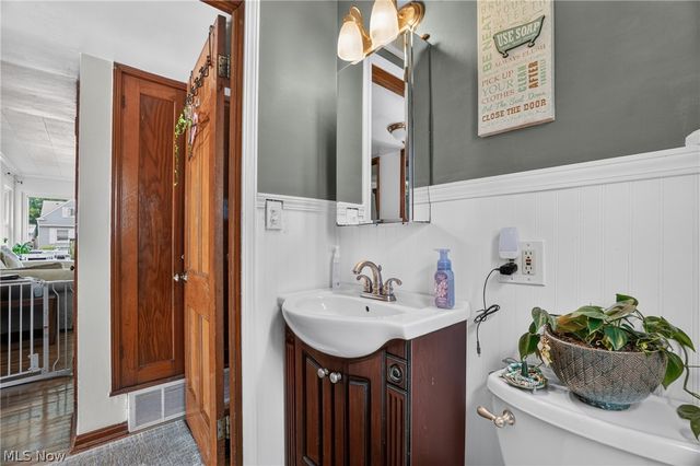 2701 Tuxedo Avenue, Parma, OH 44134