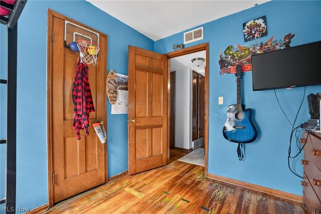 2701 Tuxedo Avenue, Parma, OH 44134