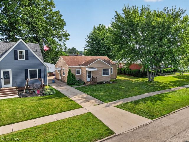 2701 Tuxedo Avenue, Parma, OH 44134