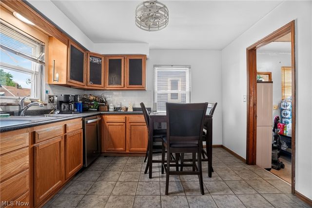 2701 Tuxedo Avenue, Parma, OH 44134