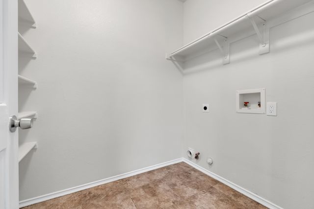 1068 Westbrook Court, Grand Prairie, TX 75052
