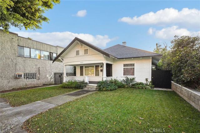 7251 Painter Avenue, Whittier, CA 90602