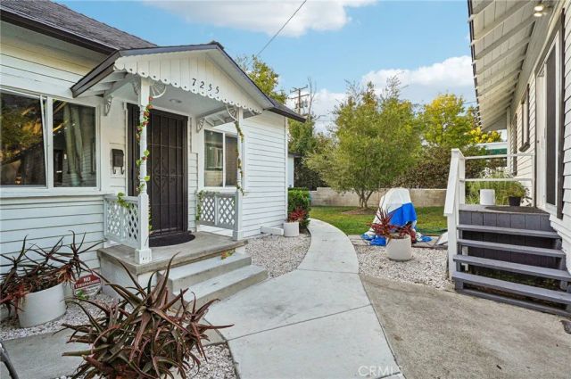 7251 Painter Avenue, Whittier, CA 90602