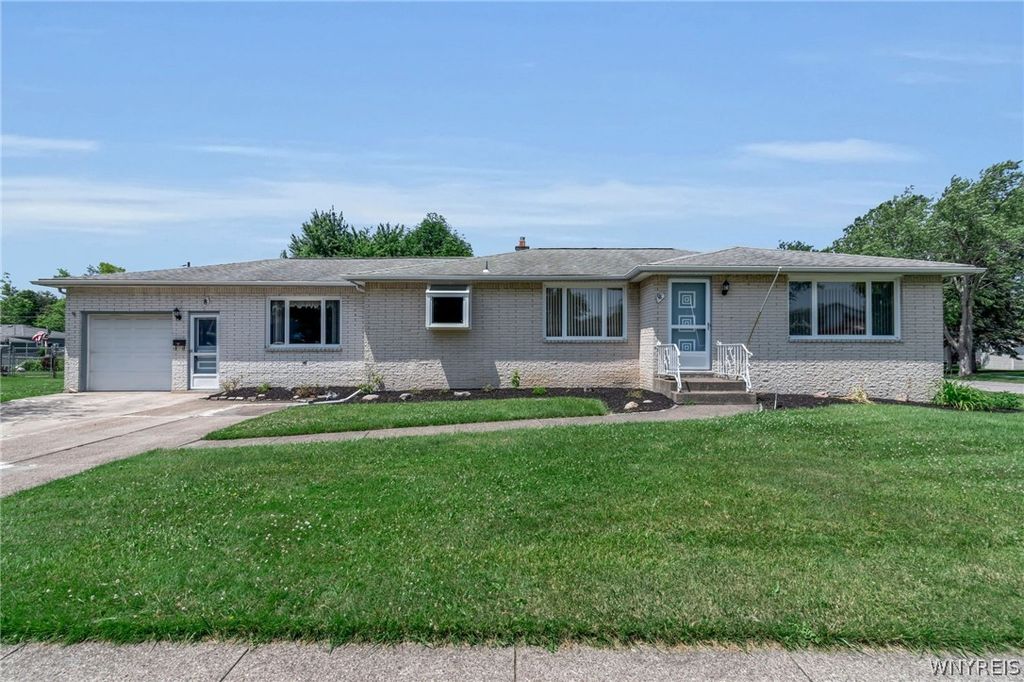 8 Lois Drive, Cheektowaga, NY 14227