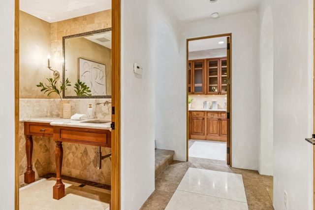 90 Reservoir Road, Los Gatos, CA 95030