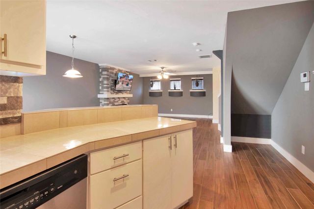 5951 South Loop E 4, Houston, TX 77033