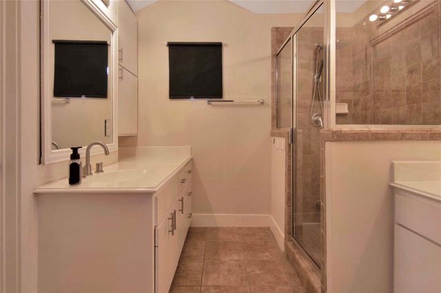 5951 South Loop E 4, Houston, TX 77033