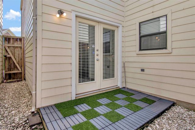 5951 South Loop E 4, Houston, TX 77033