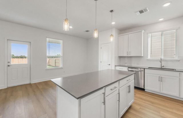 524 Henry Milton RD, Georgetown, TX 78626