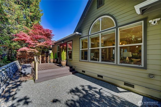 12115 Big Leaf Way NE, Redmond, WA 98053