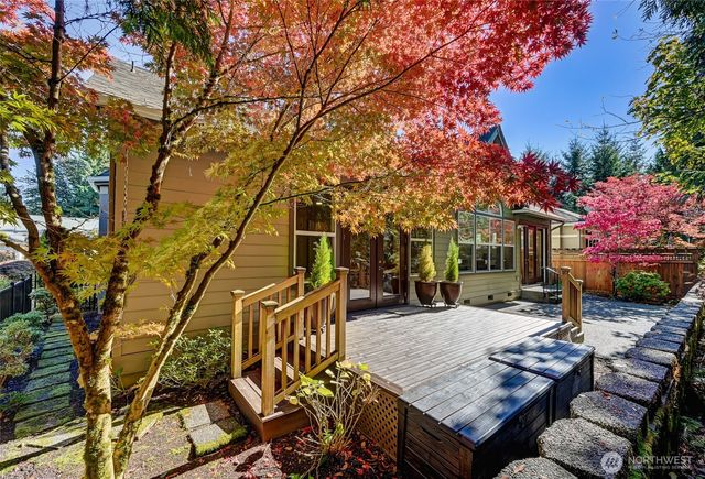 12115 Big Leaf Way NE, Redmond, WA 98053