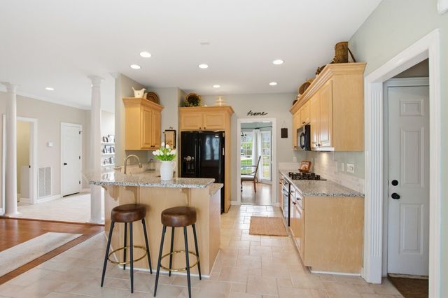 108 Albemarle Dr, Tullahoma, TN 37388