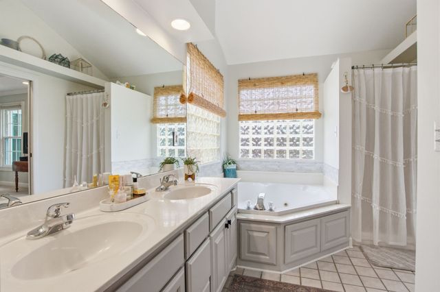 108 Albemarle Dr, Tullahoma, TN 37388