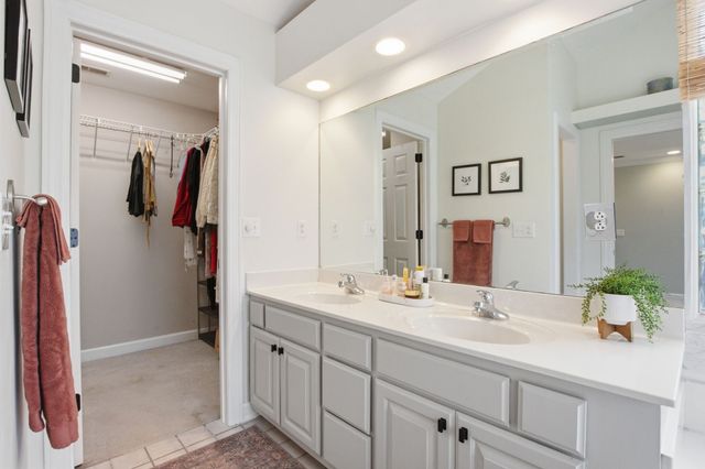 108 Albemarle Dr, Tullahoma, TN 37388