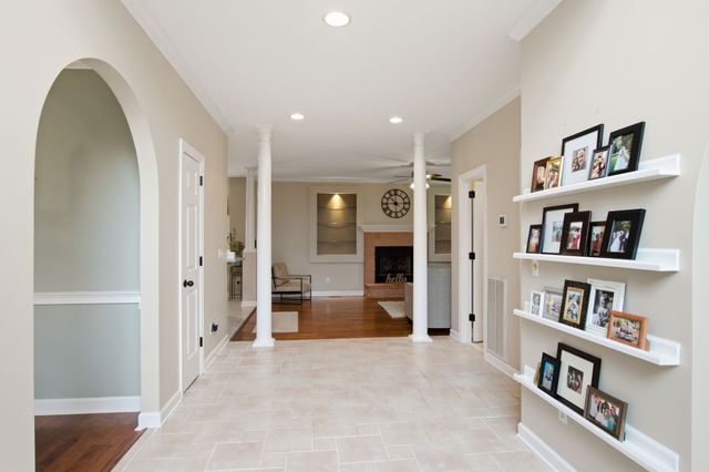 108 Albemarle Dr, Tullahoma, TN 37388