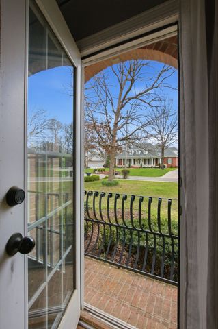 108 Albemarle Dr, Tullahoma, TN 37388