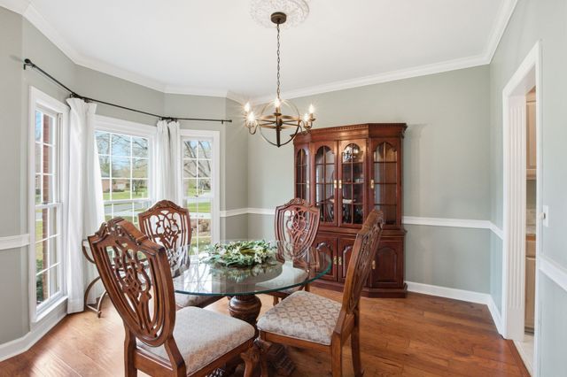 108 Albemarle Dr, Tullahoma, TN 37388