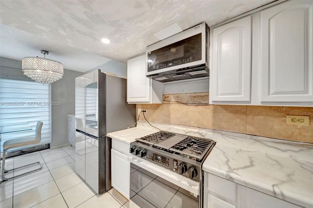 3033 W Missionwood Ln C-II, Miramar, FL 33025