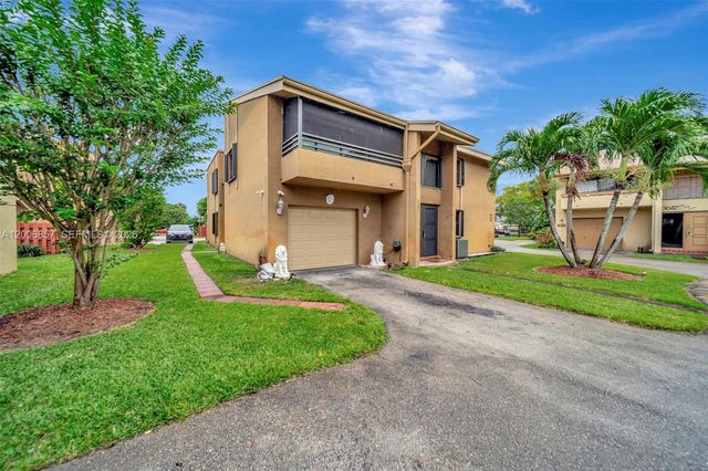 3033 W Missionwood Ln C-II, Miramar, FL 33025