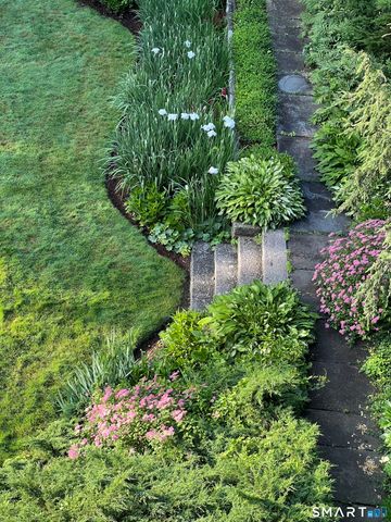 705 Weed Street 7, New Canaan, CT 06840