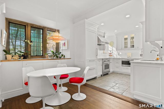 705 Weed Street 7, New Canaan, CT 06840