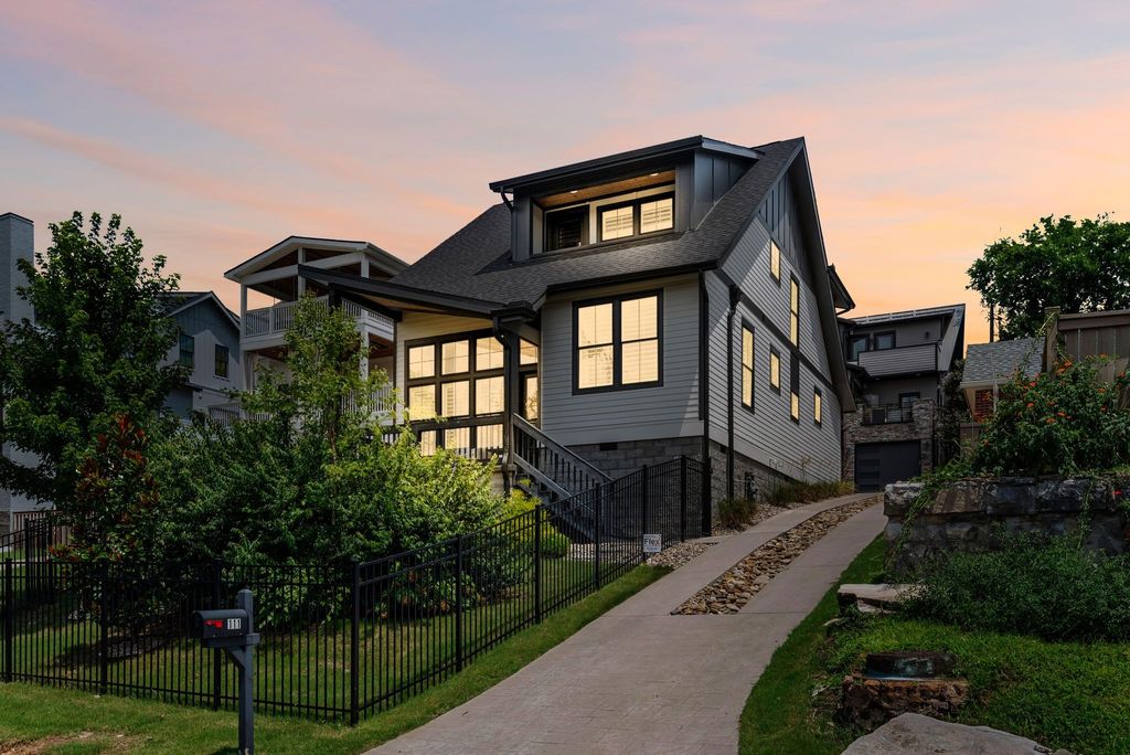 111 S 15th St, Nashville, TN 37206