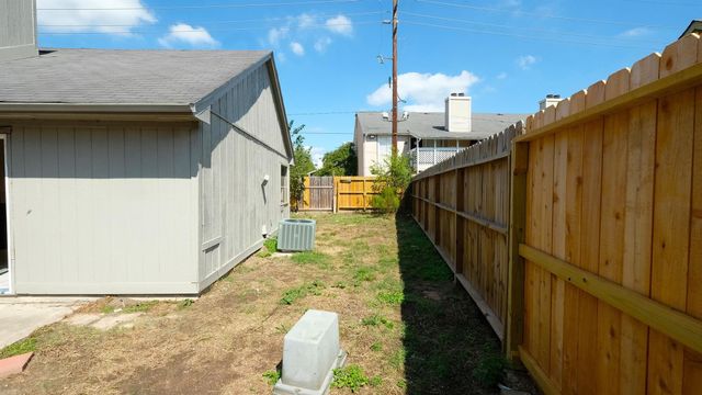 1203 Beckwood Circle, Houston, TX 77014