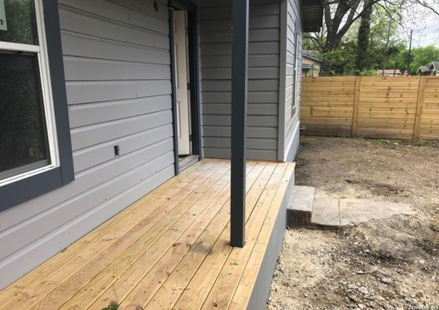 130 Orphan, San Antonio, TX 78202