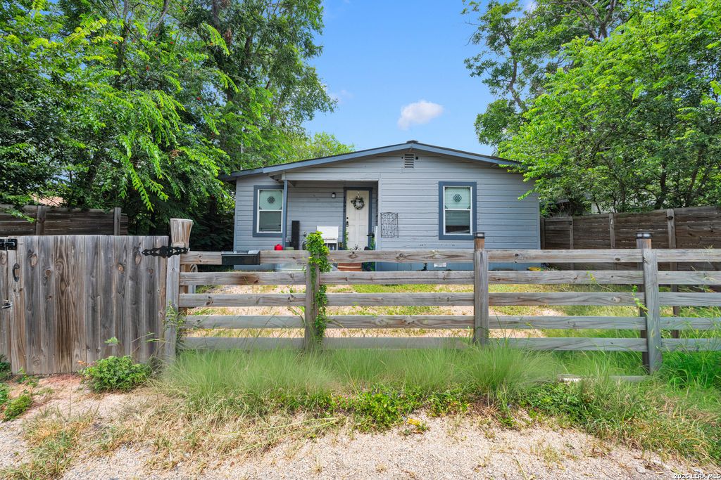 130 Orphan, San Antonio, TX 78202