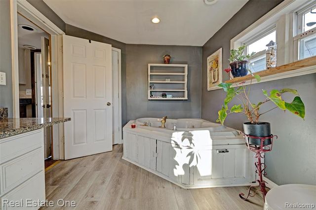 7560 Metcalf Road, Avoca, MI 48006