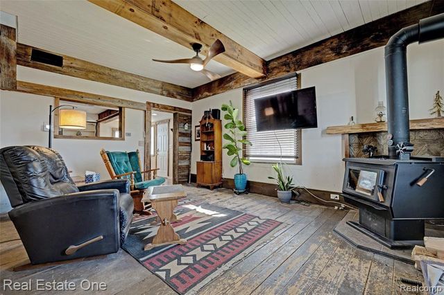 7560 Metcalf Road, Avoca, MI 48006