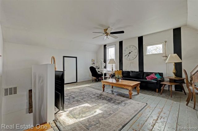 7560 Metcalf Road, Avoca, MI 48006