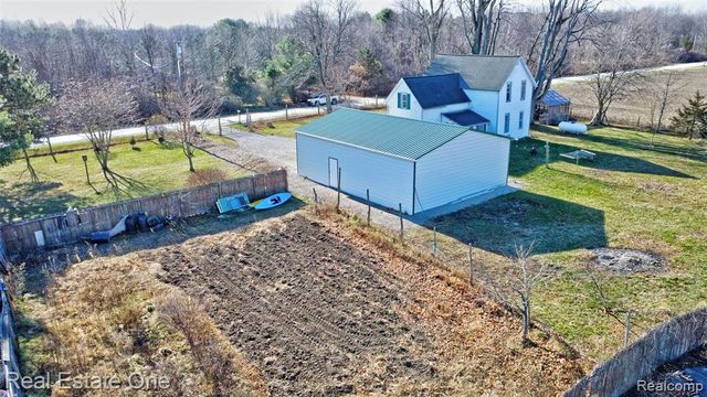 7560 Metcalf Road, Avoca, MI 48006