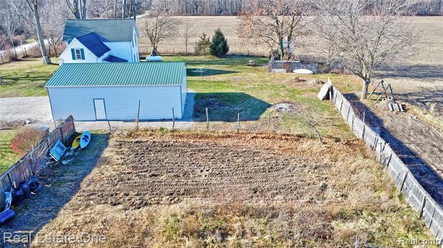 7560 Metcalf Road, Avoca, MI 48006