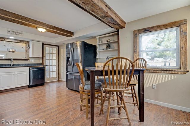 7560 Metcalf Road, Avoca, MI 48006