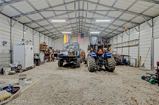 7560 Metcalf Road, Avoca, MI 48006