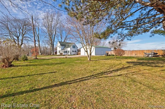 7560 Metcalf Road, Avoca, MI 48006