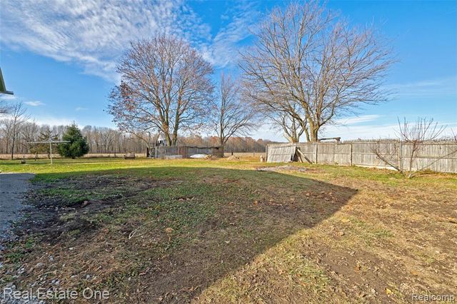 7560 Metcalf Road, Avoca, MI 48006