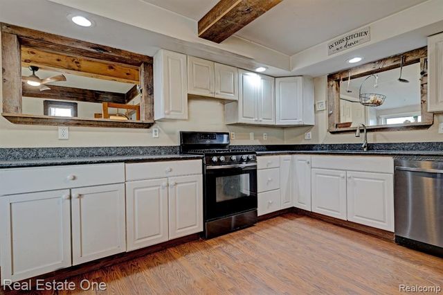 7560 Metcalf Road, Avoca, MI 48006