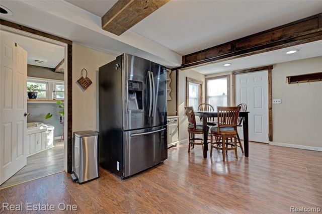 7560 Metcalf Road, Avoca, MI 48006