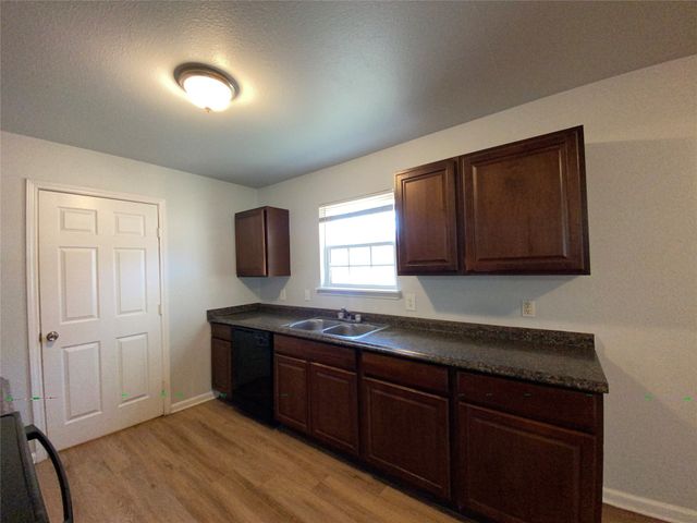 6928 Alexandria Court, Fort Worth, TX 76133