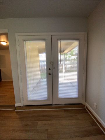 6928 Alexandria Court, Fort Worth, TX 76133