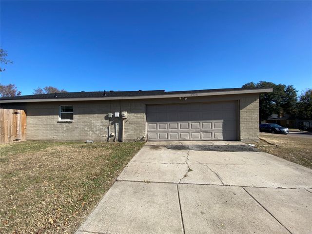 6928 Alexandria Court, Fort Worth, TX 76133