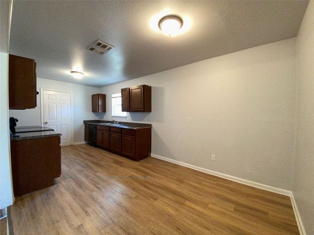 6928 Alexandria Court, Fort Worth, TX 76133