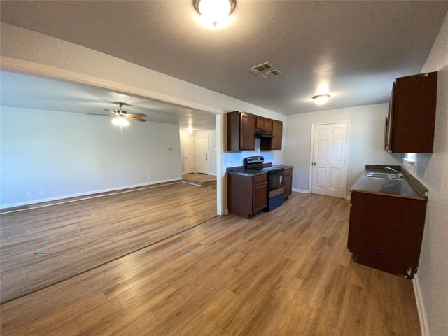 6928 Alexandria Court, Fort Worth, TX 76133